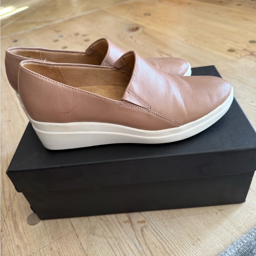 Premium quality NATURALIZER shoes